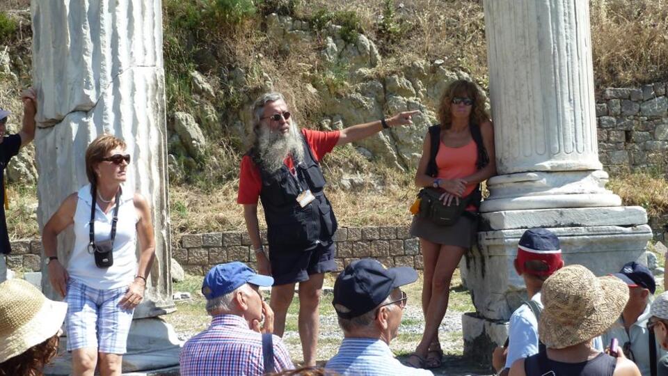 Turist rehberi yüzde 20 vergiye tabi olacak