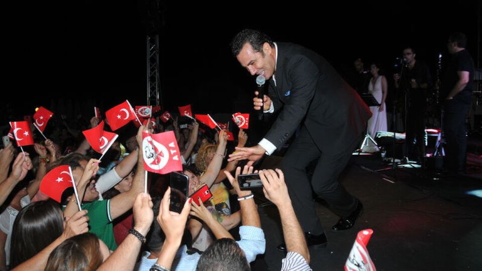 30 Ağustos'ta coşku patlaması