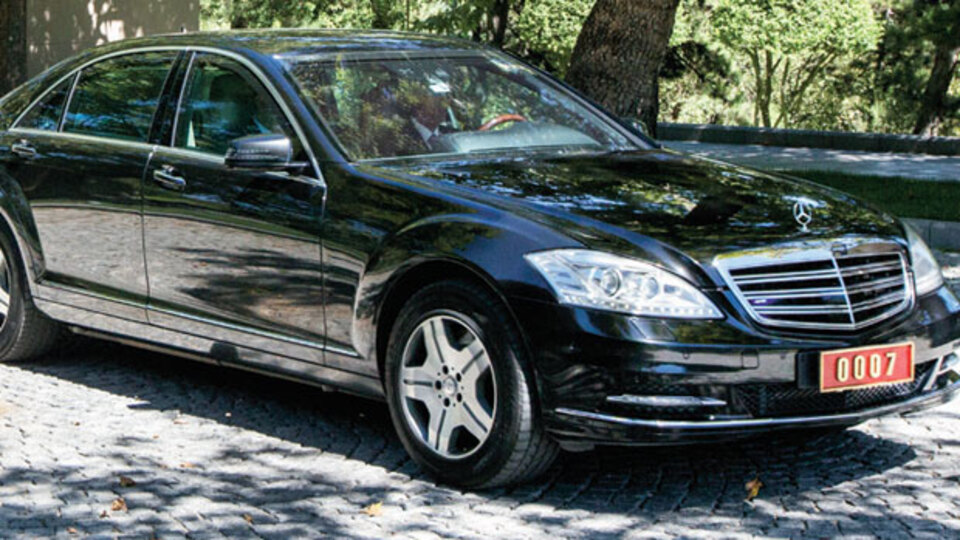 Davutoğlu'ndan Türkeş'e '0007' jesti!