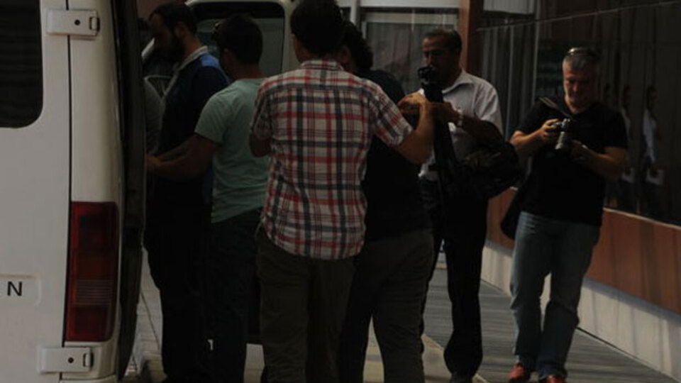 IŞİD'e katılmak isteyen 12 kişi yakalandı