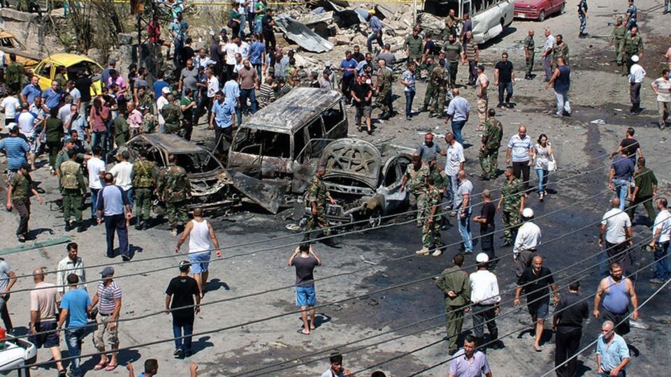 Camiye bombalı saldırı: 20 kişi öldü