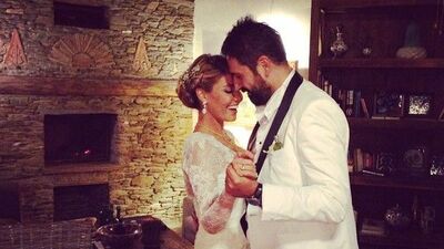 "Hayatımızı düğüne çeviren eşim..."