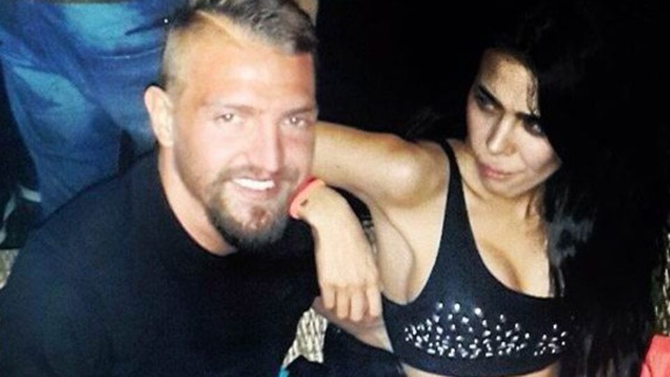 Asena son noktayı koydu