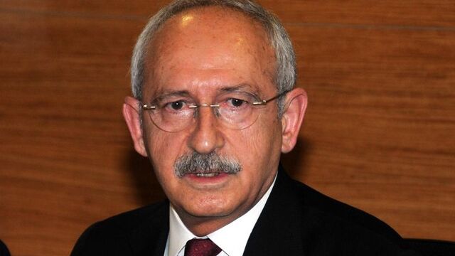 "Apar topar istifa etmek zorundalar"
