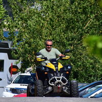 53'lük delikanlı ATV'yle tur attı