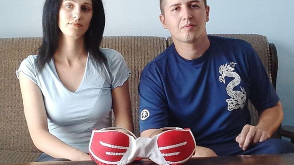 Aşkı için sütyen icat etti!