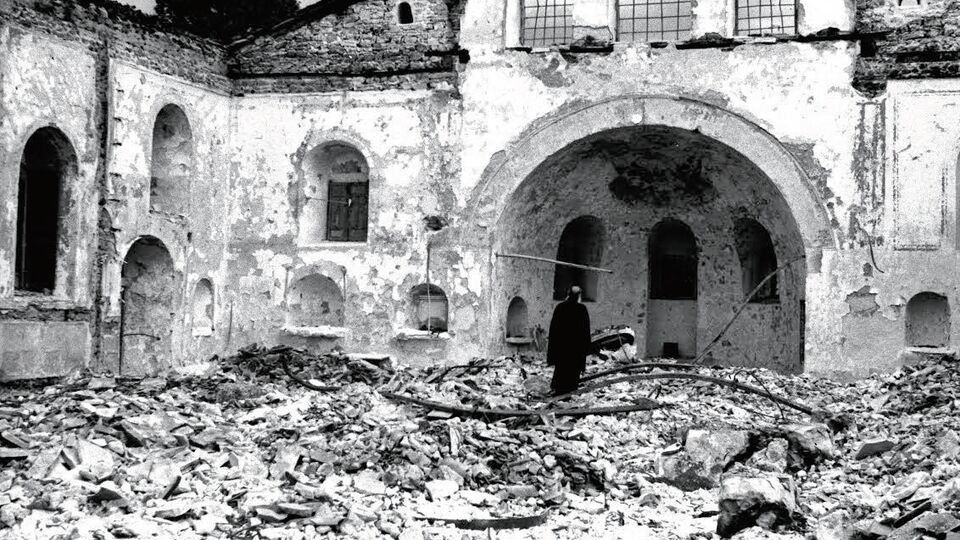 Türkiye'de ilk kez yayımlanan 6-7 Eylül fotoğrafları bu kitapta
