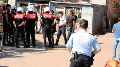 Düğün konvoyunda para kavgası: 2 yaralı