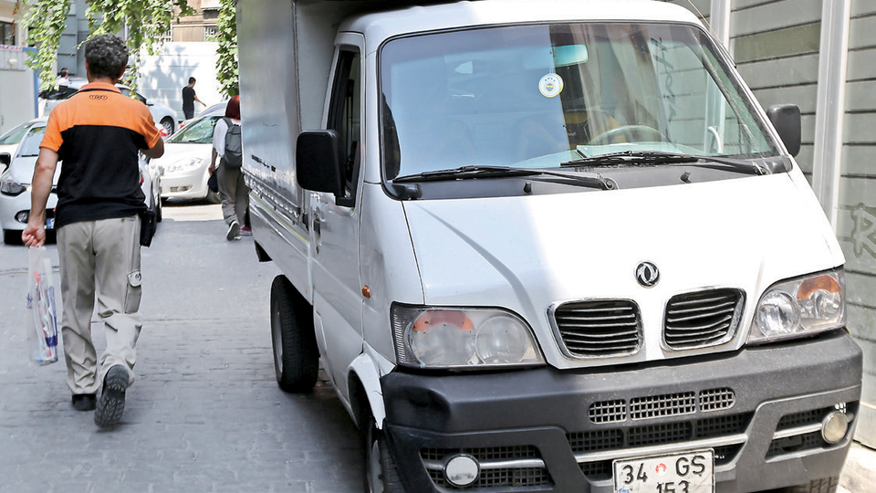İşgale 'çek-gönder' de çözüm olmadı