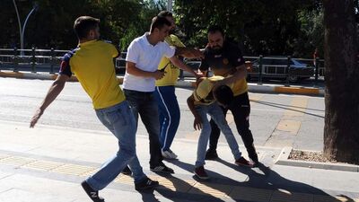 2. Lig maçında şok kavga!