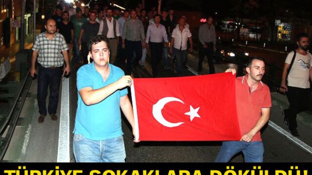 Türkiye sokaklara döküldü!