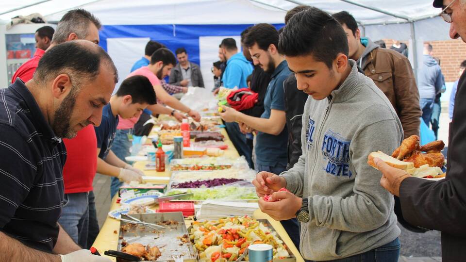 "Kermeslere çeki düzen verilmeli"