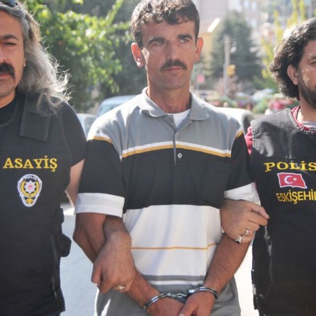 "Kafam esti öldürdüm"