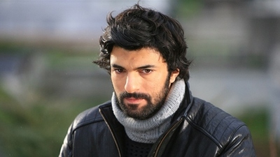 Engin Akyürek'e büyük ödül