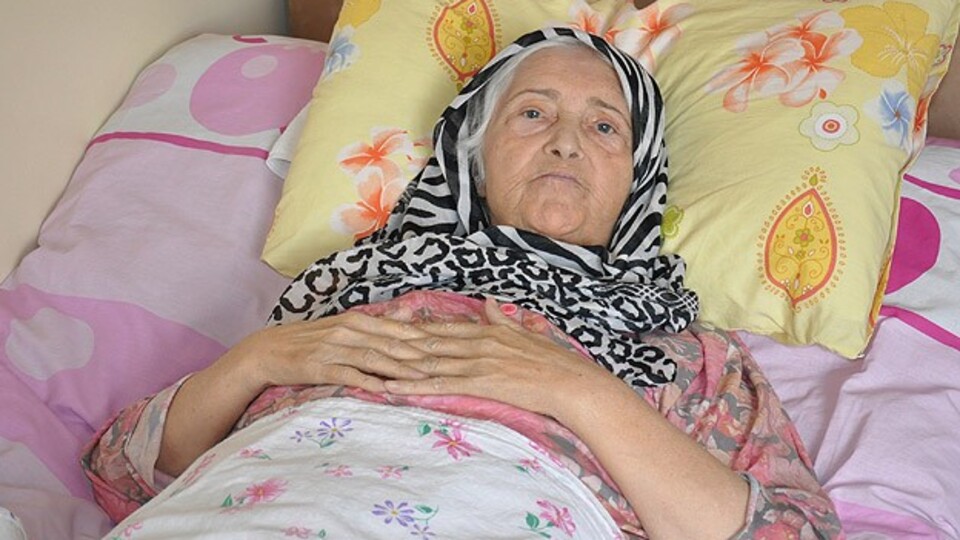 Karnında unutulan gazlı bez 5 ay sonra alındı