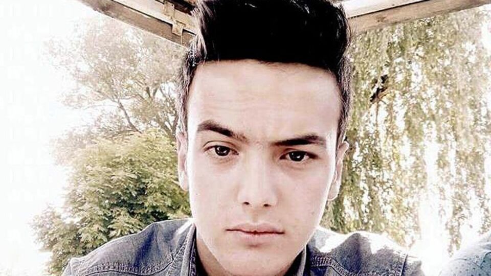 Feci şekilde can verdi!