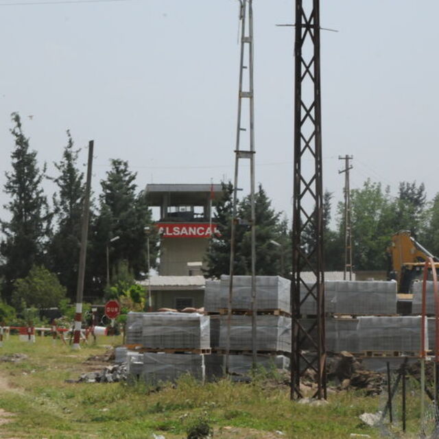 IŞİD'e katılmak isteyen 11 kişi yakalandı