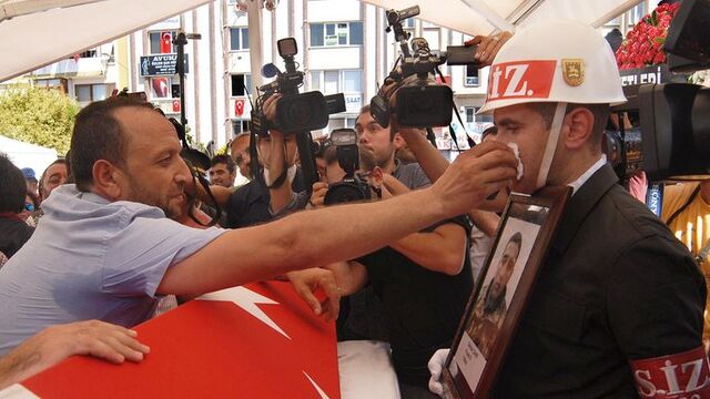 Şehit babası: Bu Türk ve Kürt kardeşliğinin son kurbanı olsun