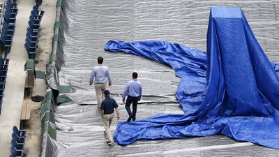 Yarı final maçları ertelendi!