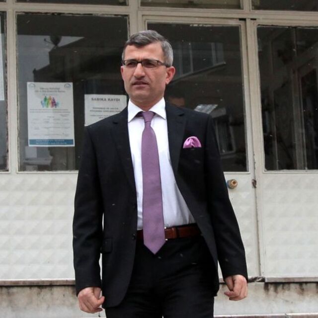 Eski savcı Akkaş ile eski hakim Karaçöl hakkında yakalama kararı