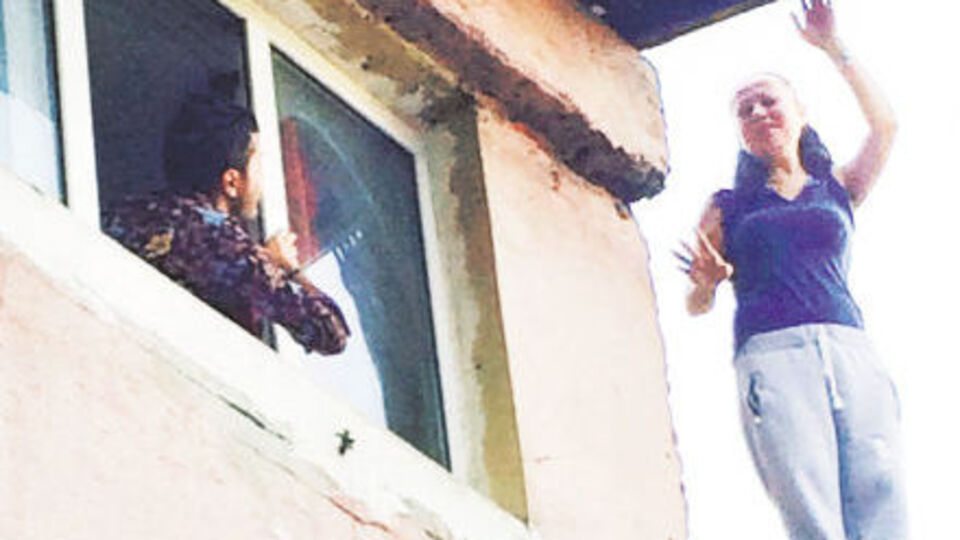 Mahalleli damdaki ihanete uyandı