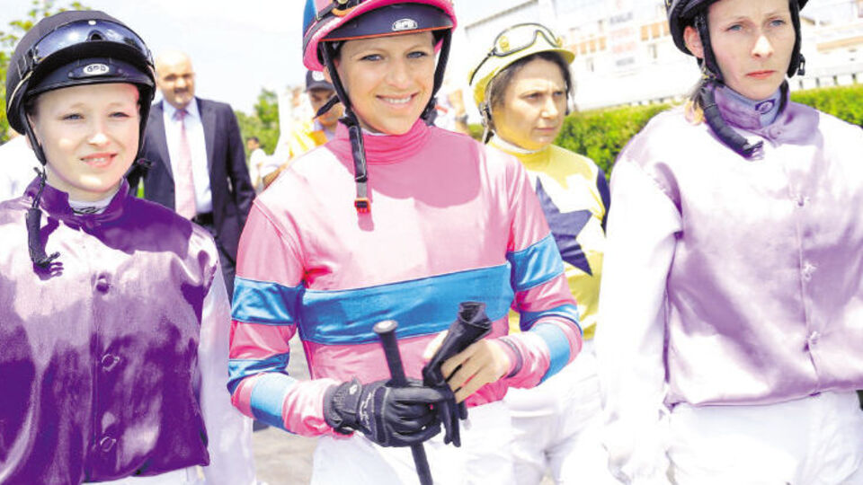 Veliefendi'de celebrity'ler yarıştı