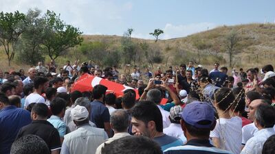 Ölü bulunan uzman çavuş toprağa verildi