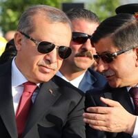 Cumhurbaşkanı'ndan Davutoğlu'na tebrik
