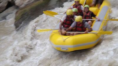 Rafting Harun öğretmenin sonu oldu!