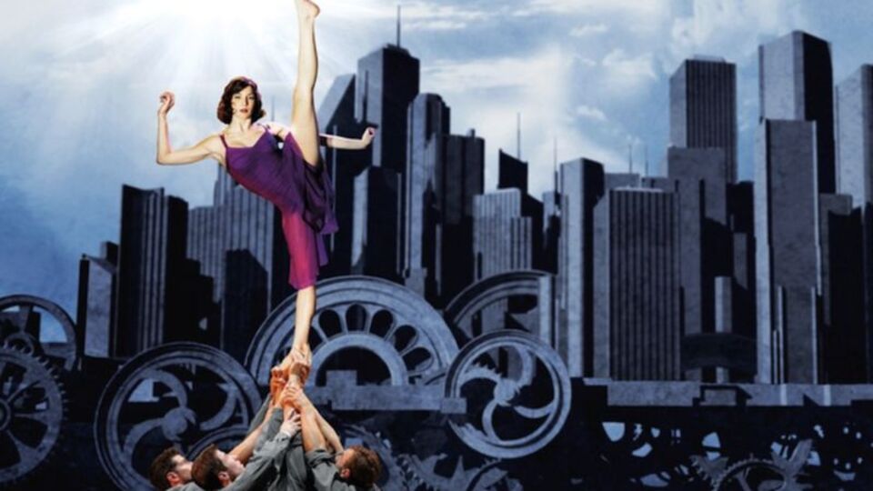 Cirkopolis 40 konteynerle geliyor