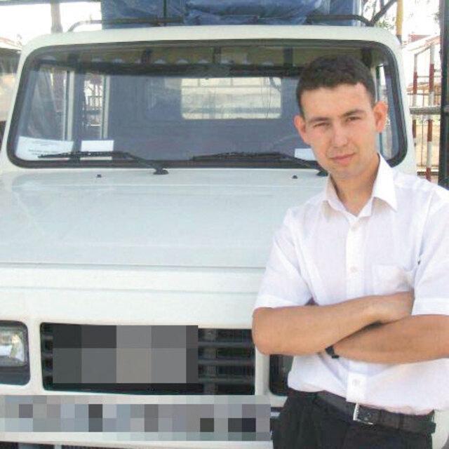 Temizlediği kamyonda öldü