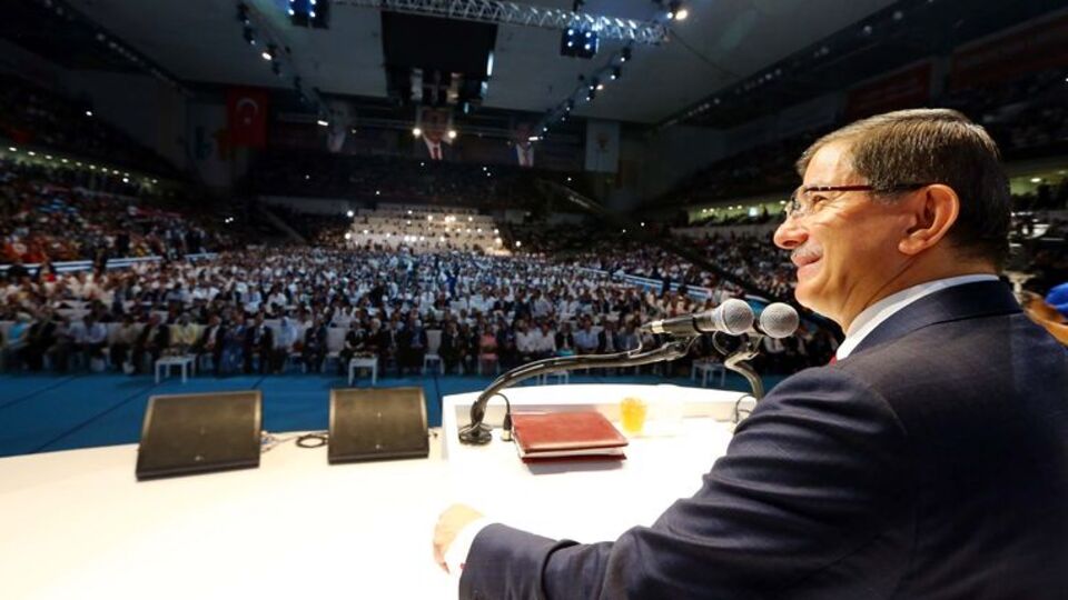 AK Parti köklerine döndü, eski ve yeni buluştu