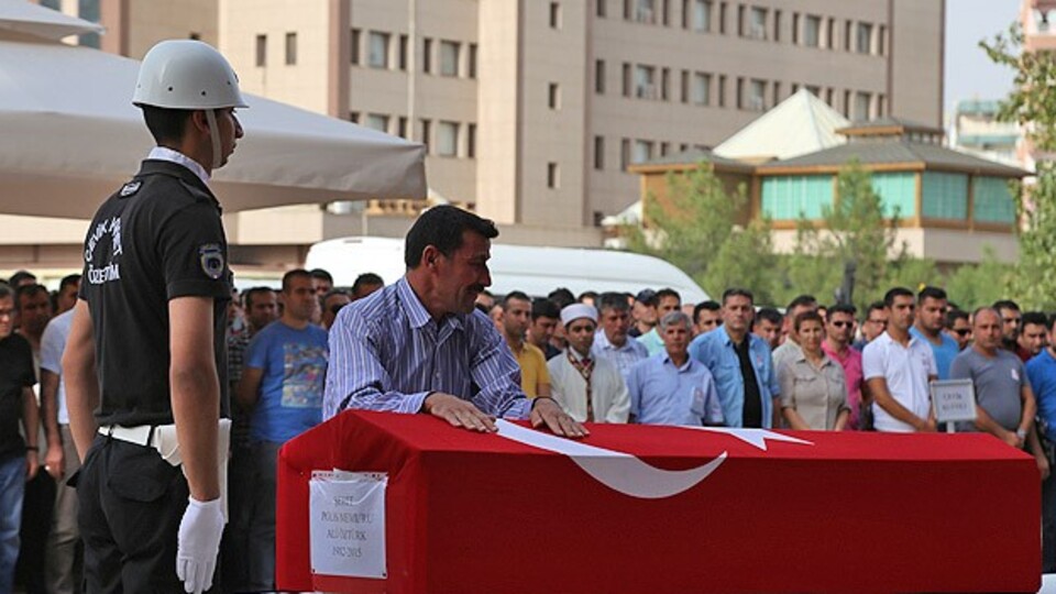 3 yaşındaki Tuğçe'nin babasına son bakışı yürekleri dağladı