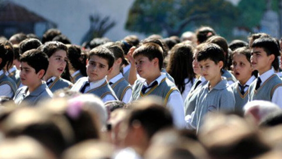 MEB çocuklara soracak: 'Ali ekmek al, Ayşe sofra kur'u yeniden yazmaya var mısın?
