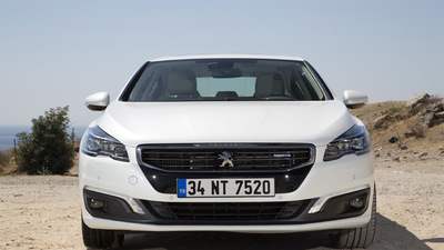 Peugeot 508'de BlueHDi EAT6 tam otomatik dizel