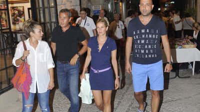 Emine Ün ve Tolga Karakaş'ın keyfi yerinde