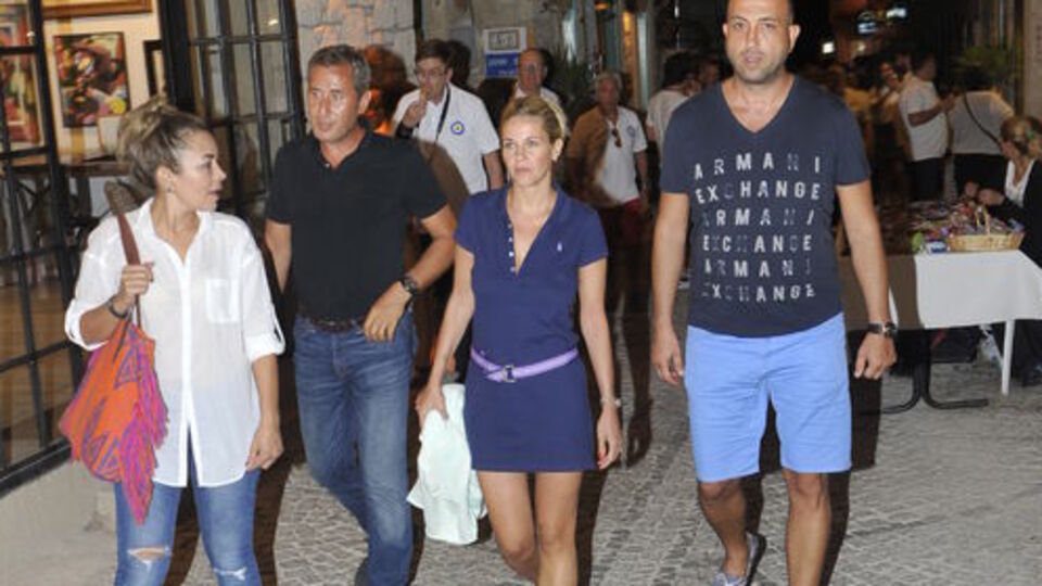 Emine Ün ve Tolga Karakaş'ın keyfi yerinde