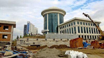 Gülsuyu stadı hızla yükseliyor