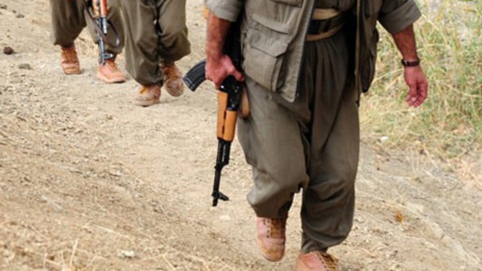 Polis onları parkta yakaladı!