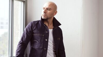 Eski sevgiliye şarkılı mesaj