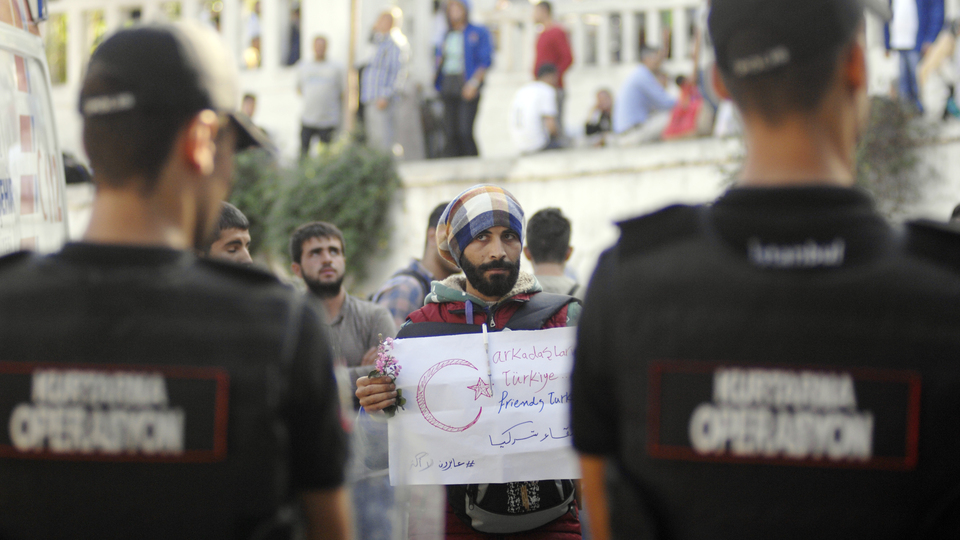 Sığınmacılar 'yaşam' için yürüyor