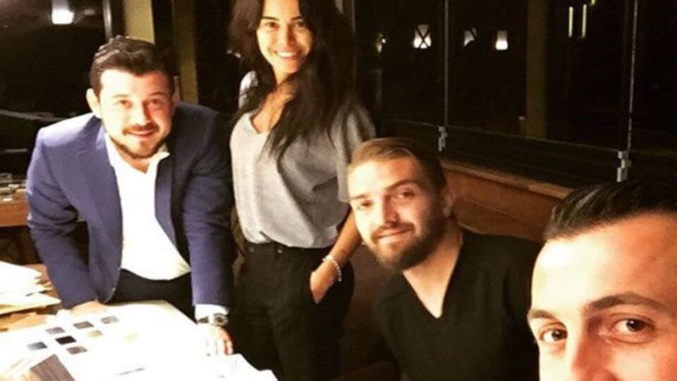 Asena istedi, Caner paraya kıydı