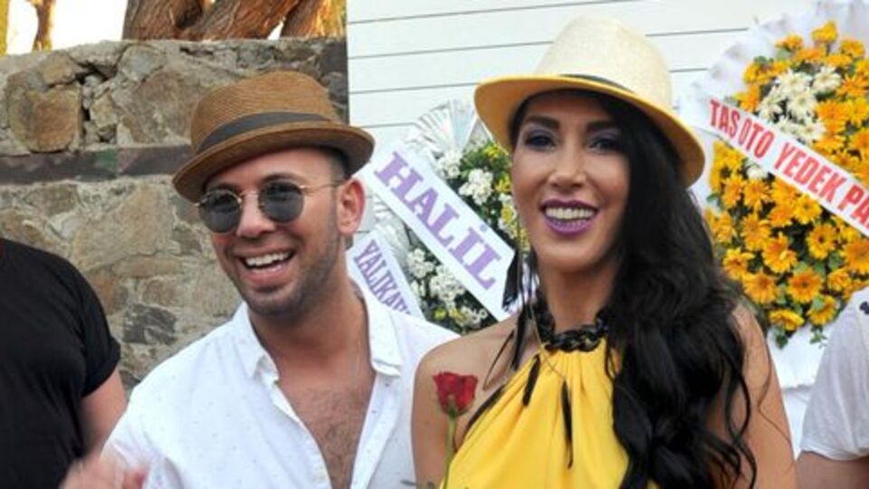 Aralarına kara kedi mi girdi?