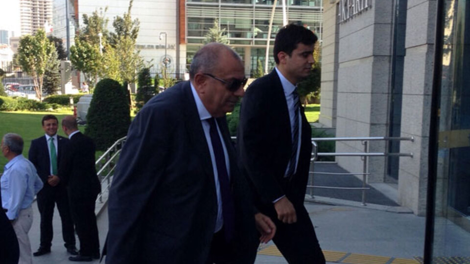 Tuğrul Türkeş'ten AK Parti'ye ziyaret!