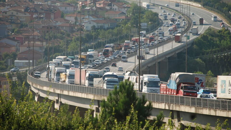 İstanbul trafiğinde helikopter destekli bayram denetimi