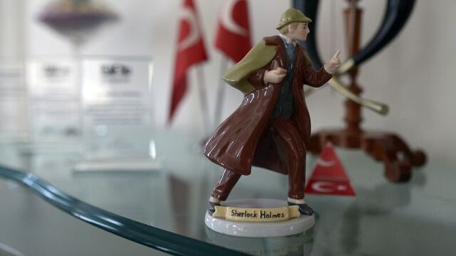 Aileler, dünür adaylarını dedektife soruyor!