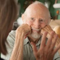 Yeni bir dil öğrenmek Alzheimer riskini azaltıyor