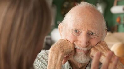Yeni bir dil öğrenmek Alzheimer riskini azaltıyor