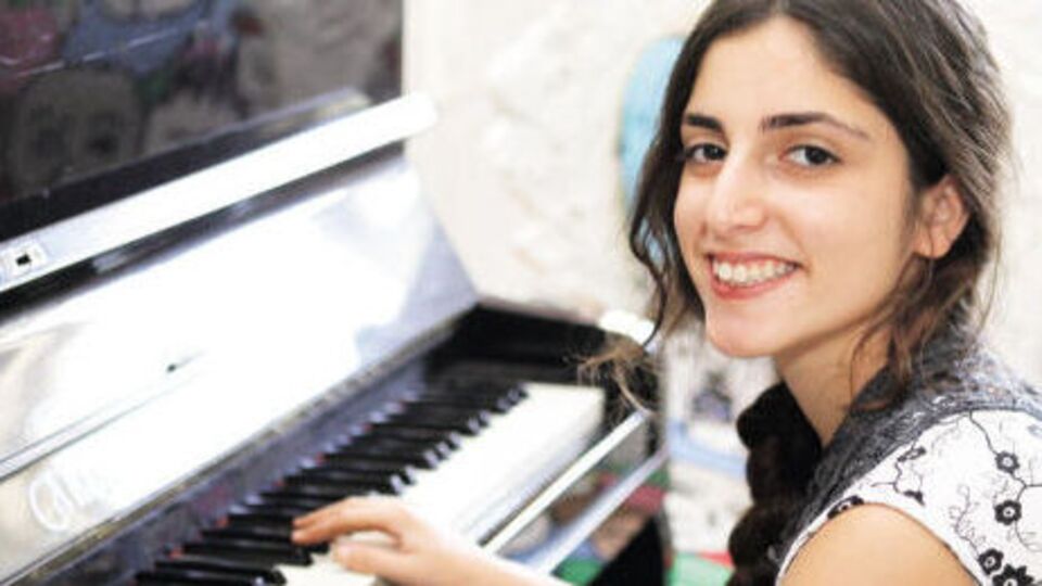 Neslişah da artık üniversiteli