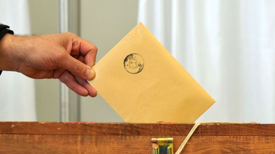 AK Parti'nin seçim şarkısı yasaklandı!